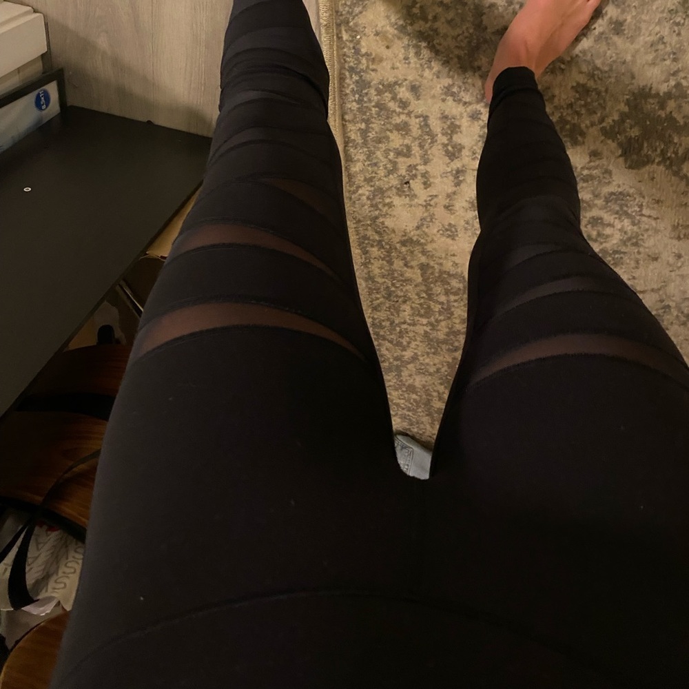 Black Lulu Lemon High Waisted 28” leggings